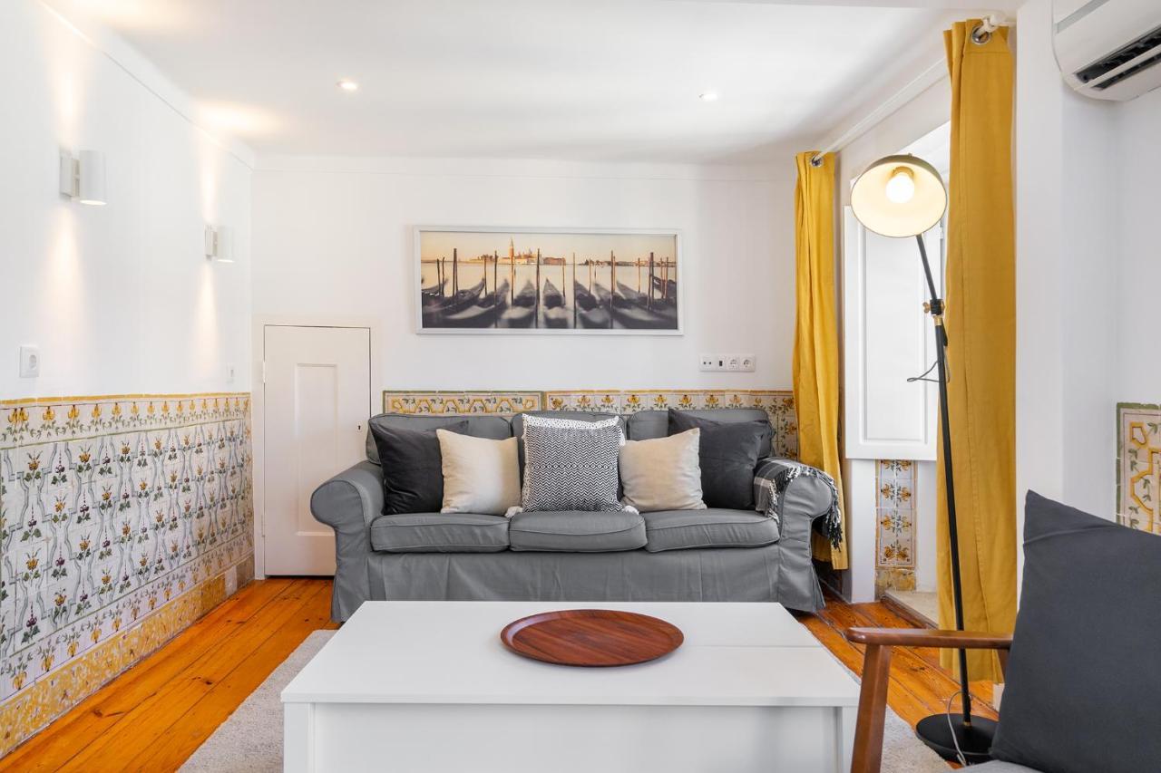 Apartment Whome Charming And Historical In Santa Justa Lissabon